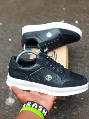 Timberland Casual Sizes Available 
White 40,
Black 40,40