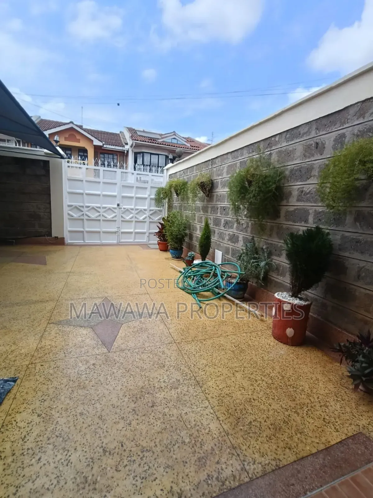 4bdrm Maisonette in South B for rent