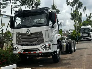 Prime Mover Trucks
