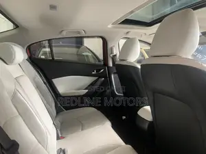 Mazda Axela 2018 Red