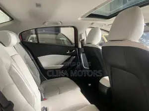 Mazda Axela 2018 Red
