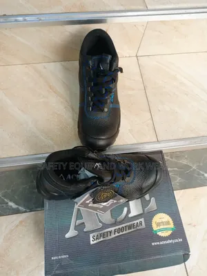 Ace Mamba Safety Boot Rugged Style Meets Safety Standards.