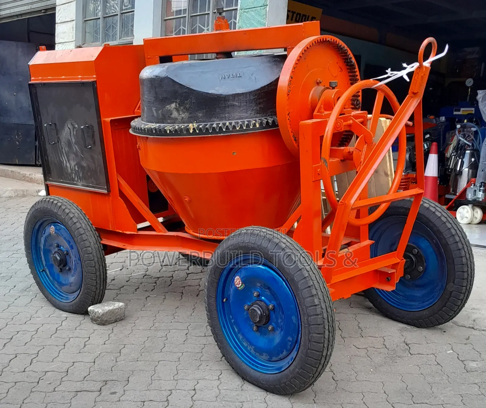 Titan Concrete Mixer 7.5hp Engine