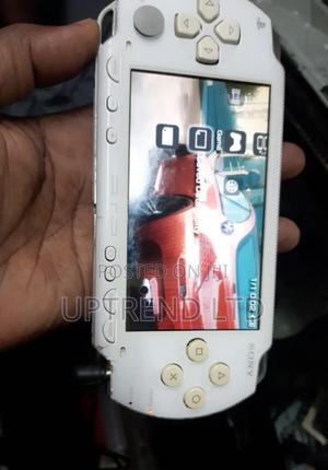 White Playstation P Chipped - thumbnail 2