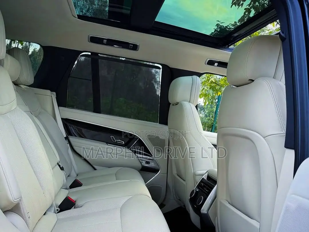 Land Rover Range Rover Vogue 2022 Black