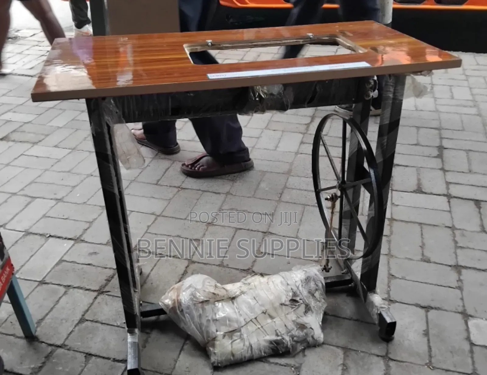 The Best Imported Sewing Table Machine/ Sewing Table