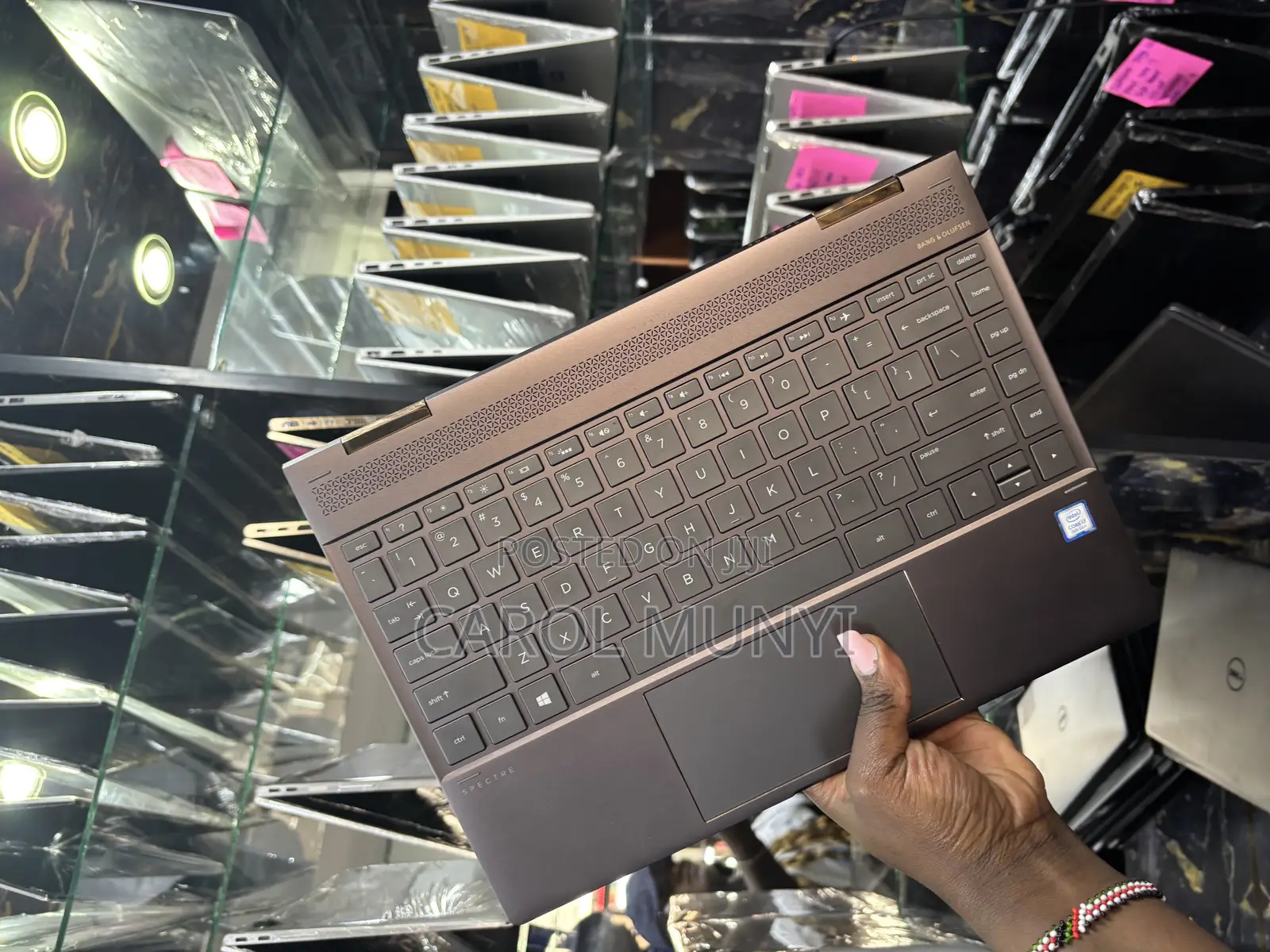 New Laptop HP Spectra 13 16GB Intel Core I7 SSD 256GB