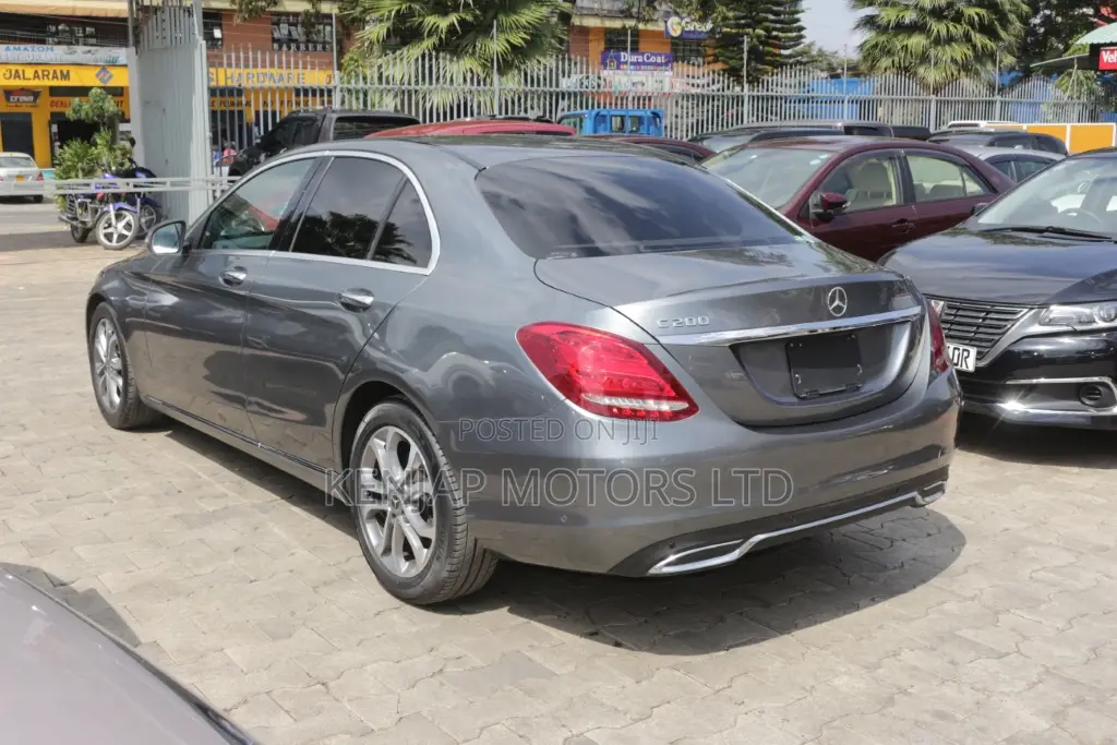 Mercedes-Benz C200 2018 Gray
