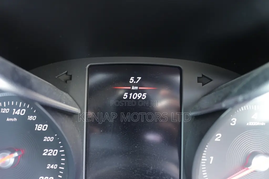 Mercedes-Benz C200 2018 Gray