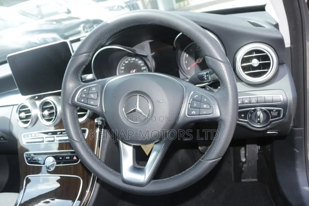 Mercedes-Benz C200 2018 Gray