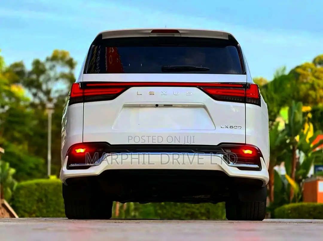 Lexus LX 2023 White