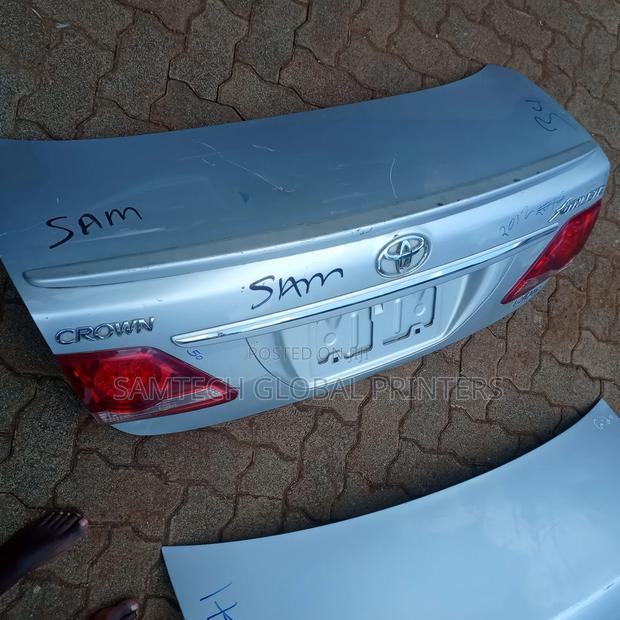 Excellent Top Quality Toyota Crown Boot