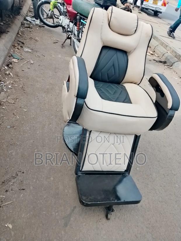 Barber Chairs With Gold Leather - main view