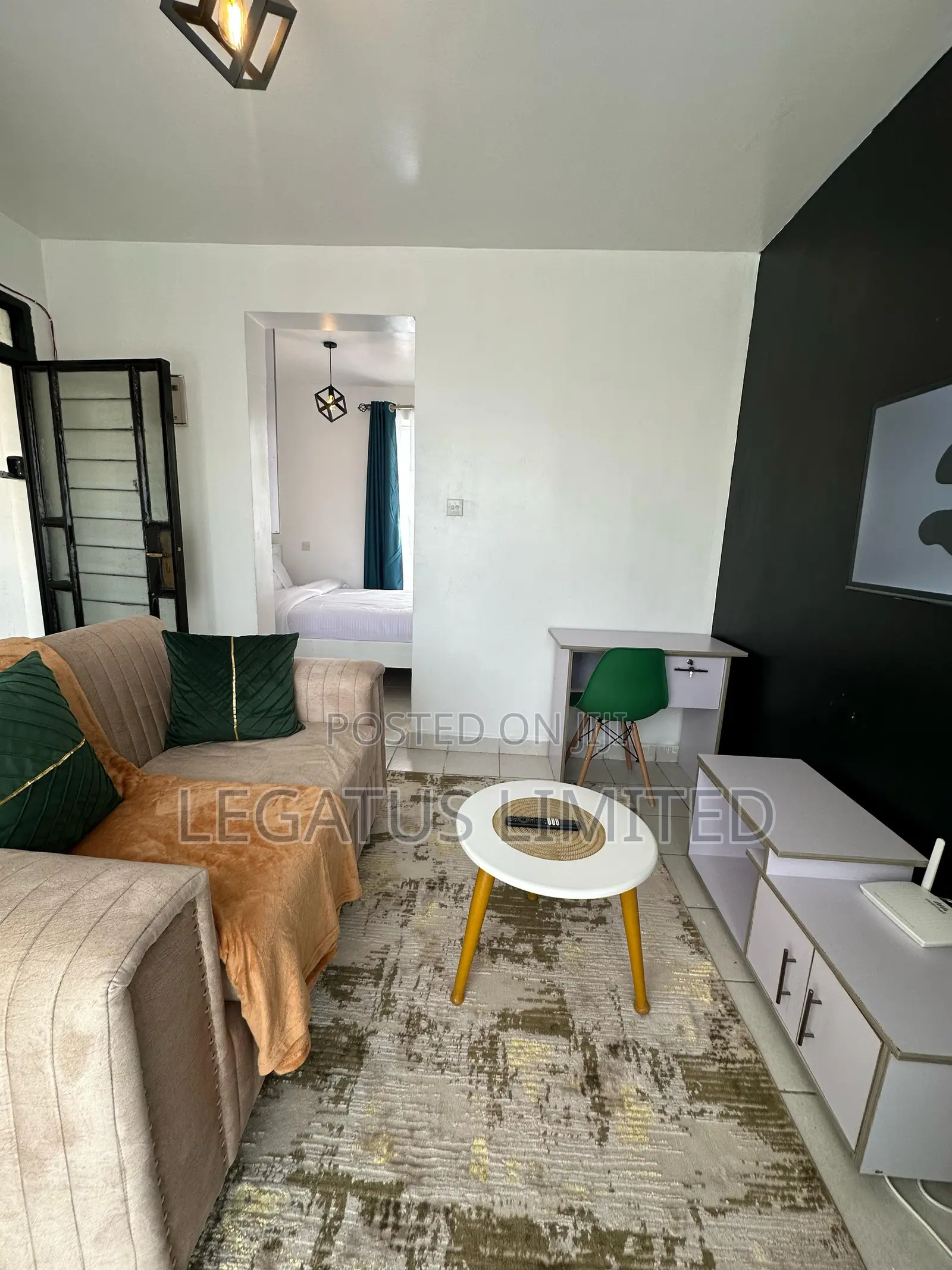 Studio Airbnb , Racecourse Near the Junction Mall - Legatus Cozy Homes