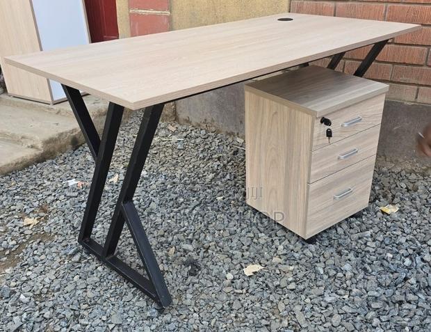 Office Desk; Ideal Height Accent Computer Desk - thumbnail 4