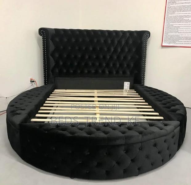 6 by 6 Delilah Circle Queen Bed - main view