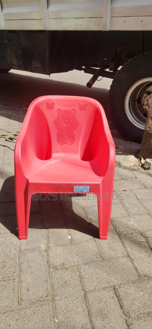 Plastic Chairs for Kids - main view