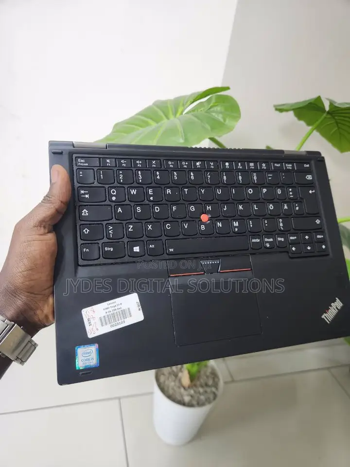 Laptop Lenovo ThinkPad X380 Yoga 16GB Intel Core i5 SSD 256GB