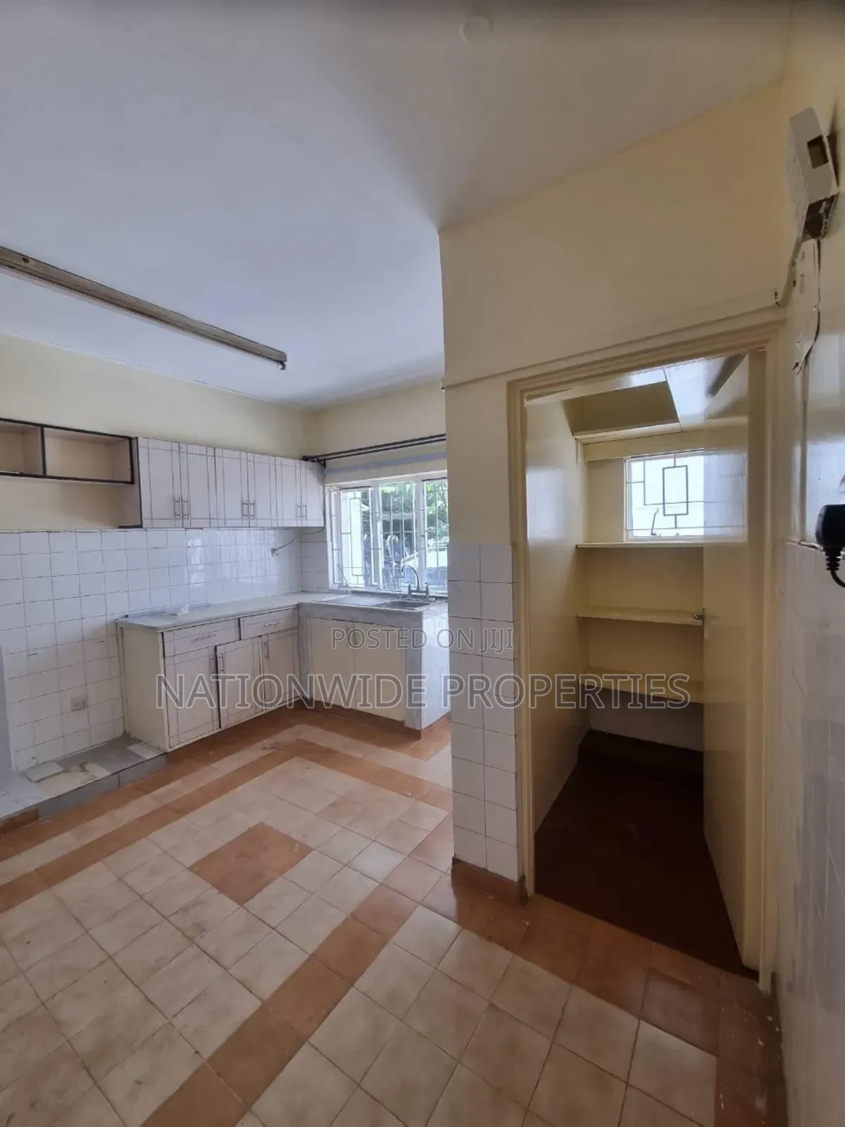 3bdrm Maisonette in Upperhill for rent
