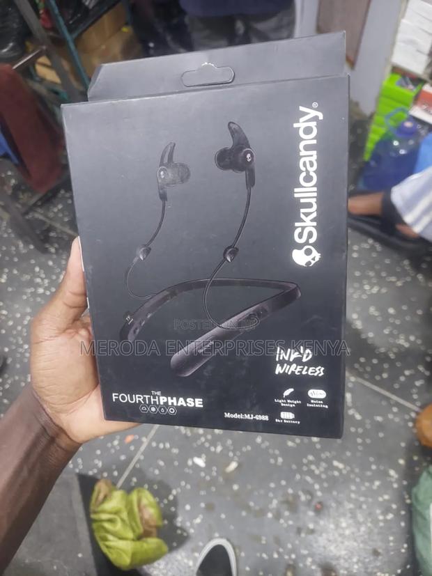 Wireless Fourthphase Earphones - main view