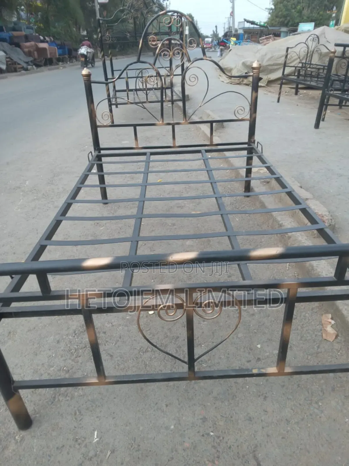 4×6 Standard Double Metal Bed at 7499