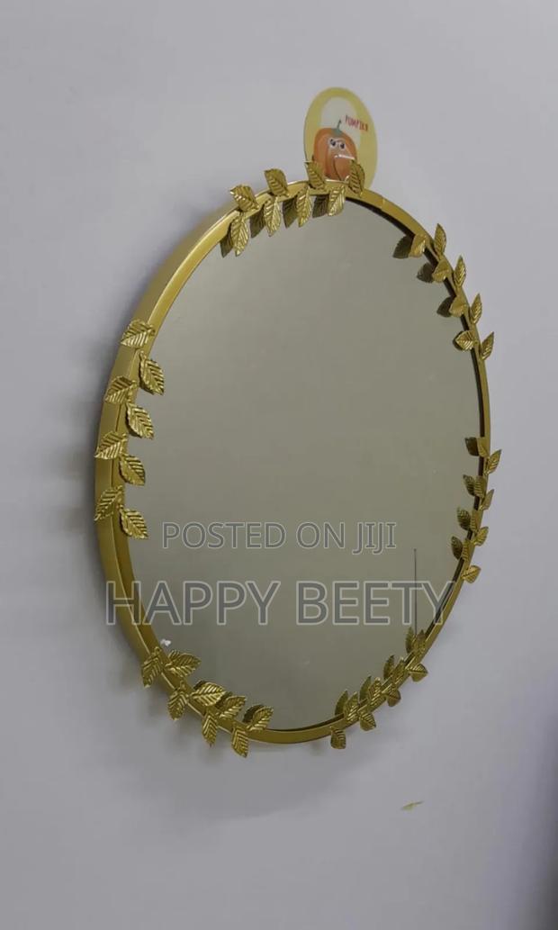 *Decorative Wall Hanging Mirror*
