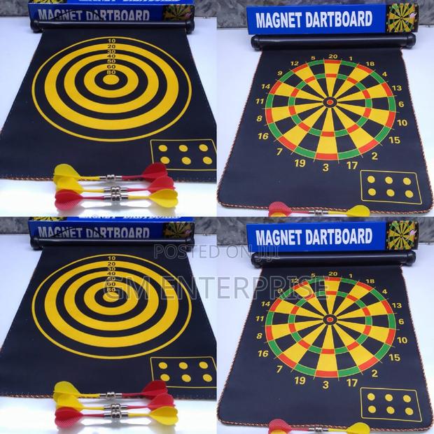Foldable Magnetic Dartboard.
