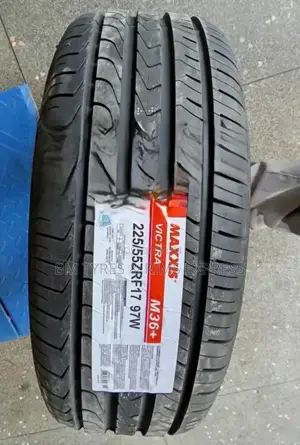225 /55 R17 Maxxis Tyres (Runflat) New Technology.