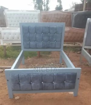 4by6 Gray Mocket Bed Box Patten