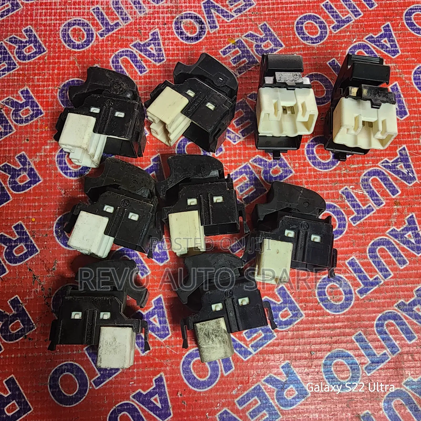 100/110 Carina Single Switch