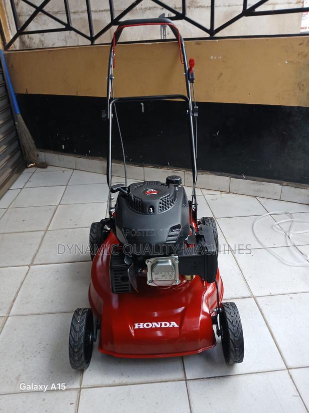 Handpush 7.5hp Honda Lawnmower Adjustable Height Settings 18”Blade - main view