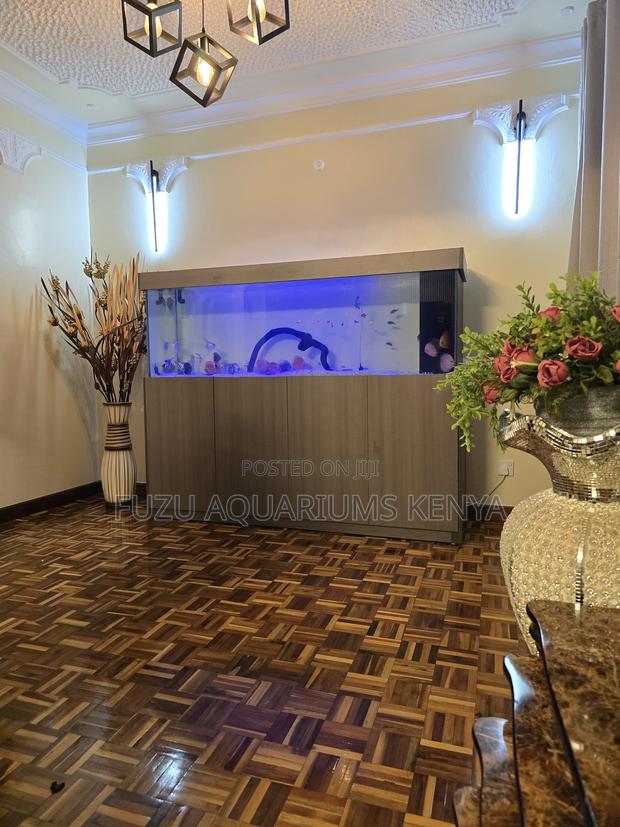 Impressive Aquarium for Big Living Spaces