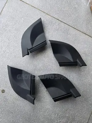 Toyota Hiace 7l Windscreen Finisher Available
