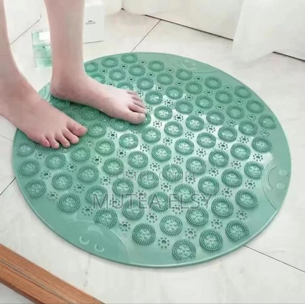 Round Antislip Bathroom Mats - main view