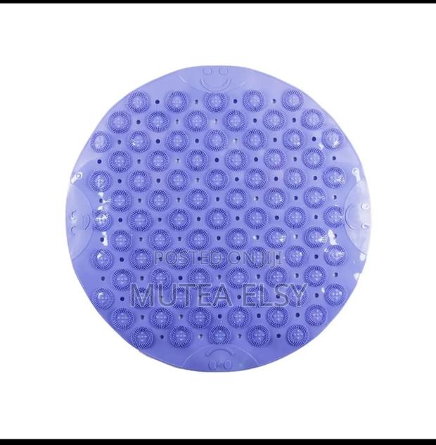 Round Antislip Bathroom Mats - thumbnail 3