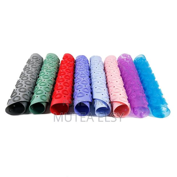 Round Antislip Bathroom Mats - thumbnail 6