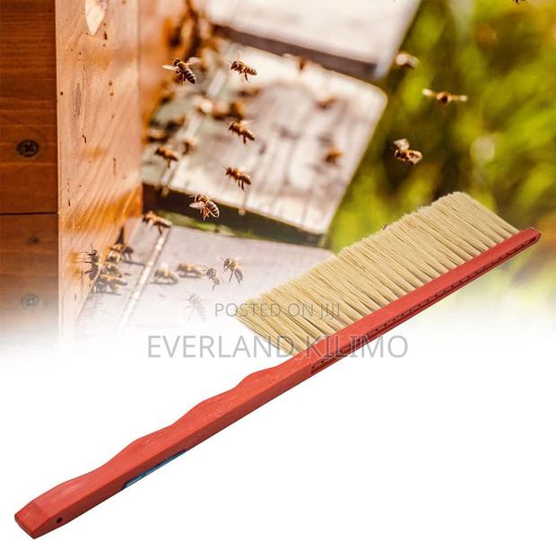 Bee Keepers Brush - main view