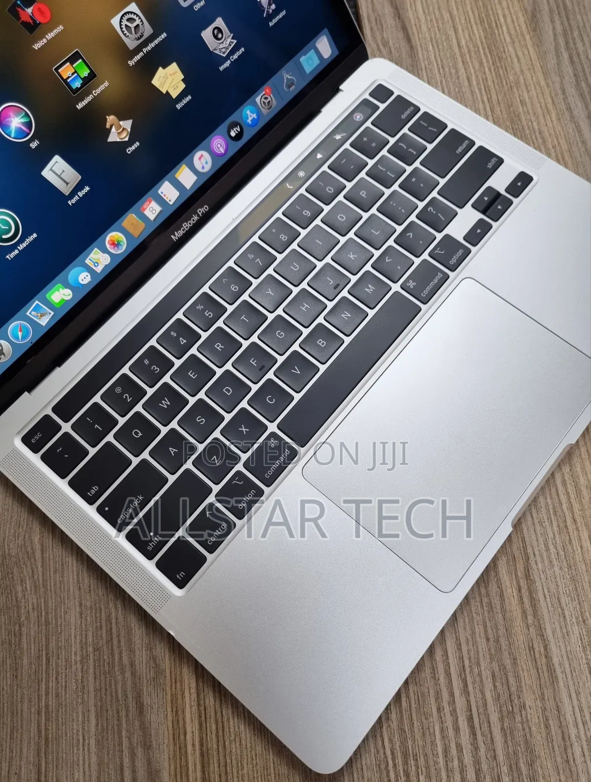 Laptop Apple MacBook Pro 2020 16GB Intel Core I7 SSD 256GB