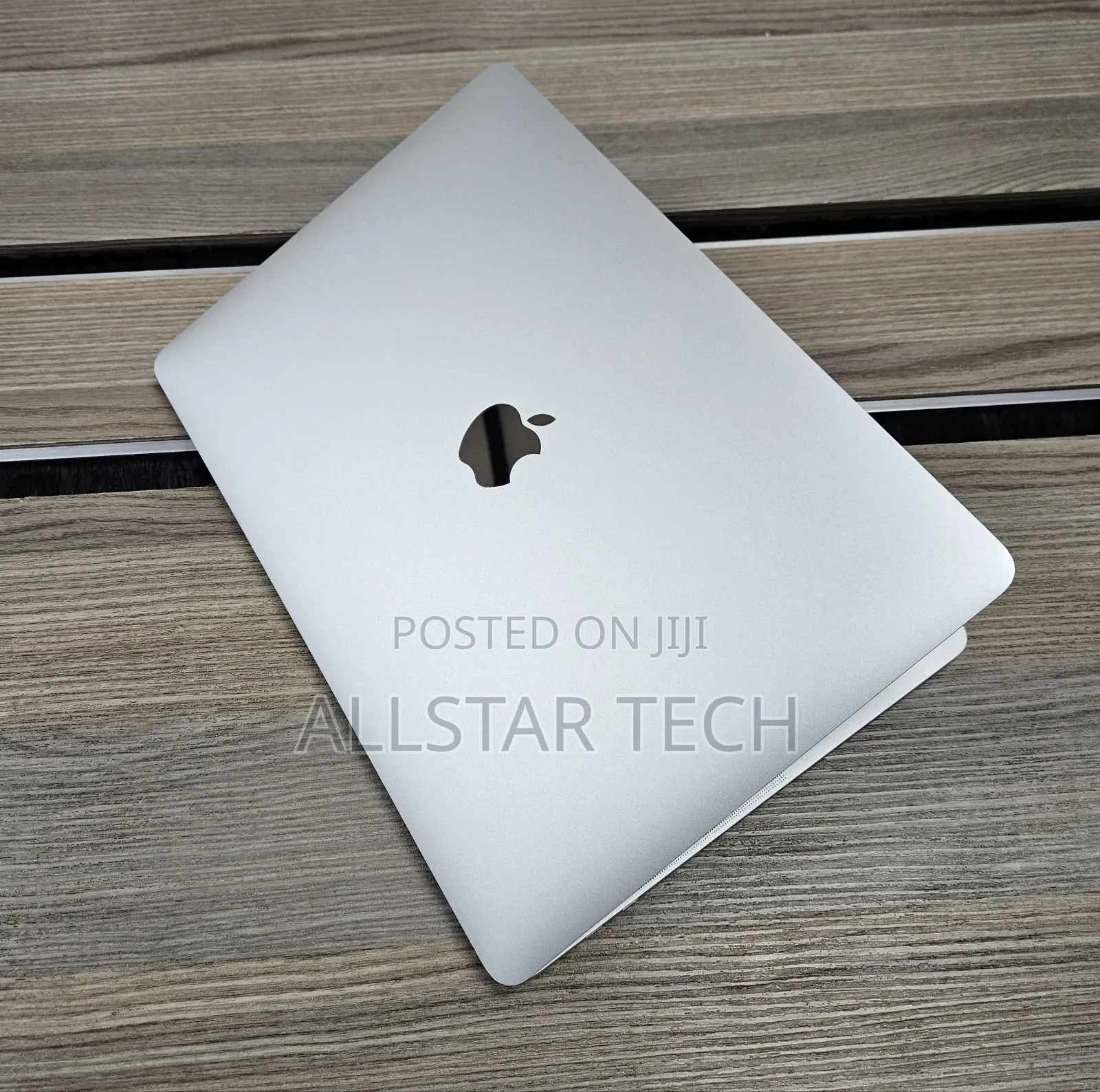 Laptop Apple MacBook Pro 2020 16GB Intel Core I7 SSD 256GB