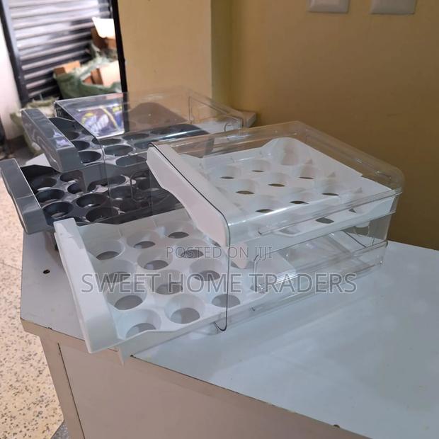 *32pcs Egg Storage Box Clear