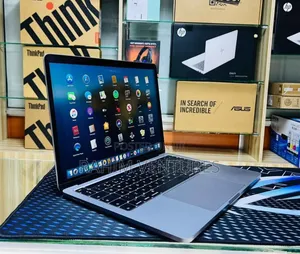 Laptop Apple MacBook Pro 2020 16GB Intel Core I7 SSD 512GB