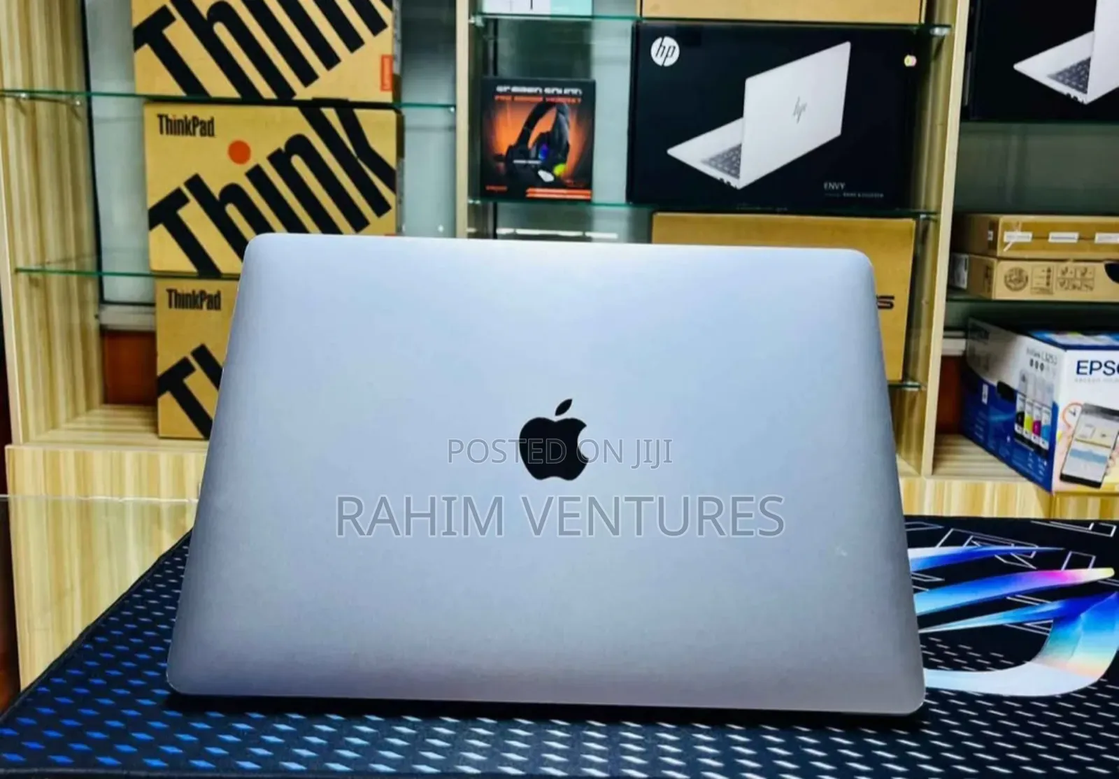 Laptop Apple MacBook Pro 2020 16GB Intel Core I7 SSD 512GB