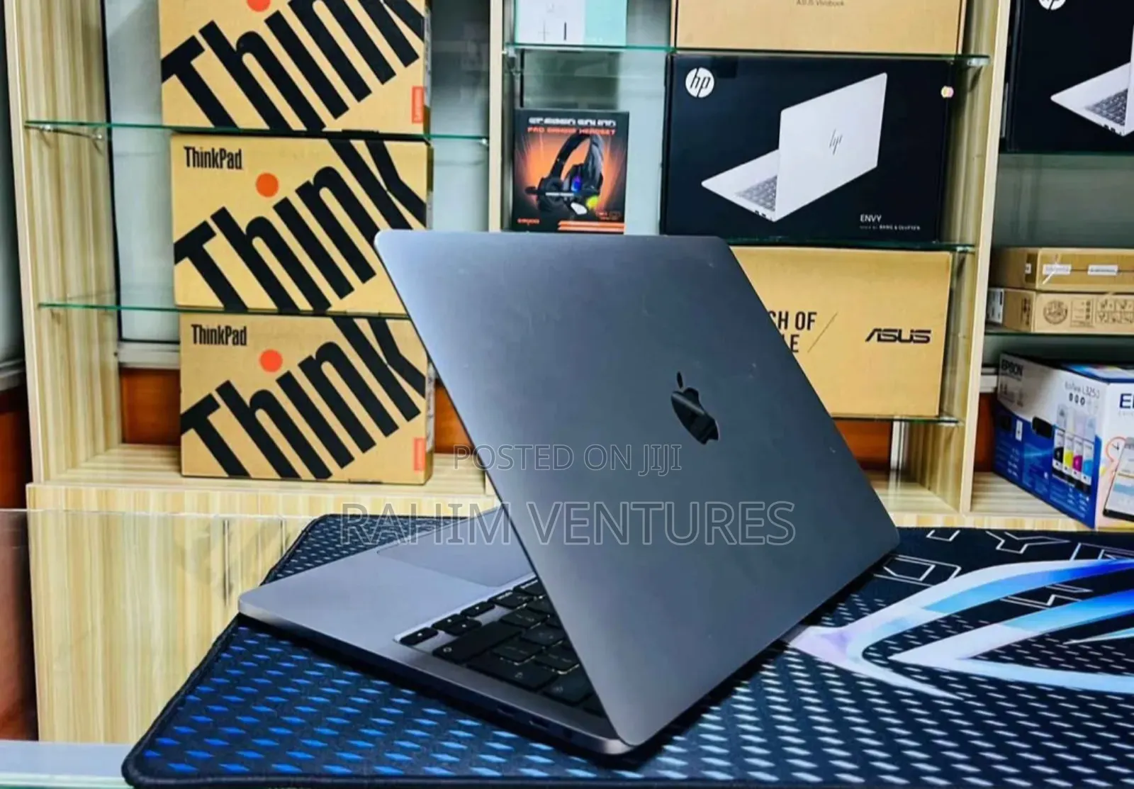 Laptop Apple MacBook Pro 2020 16GB Intel Core I7 SSD 512GB