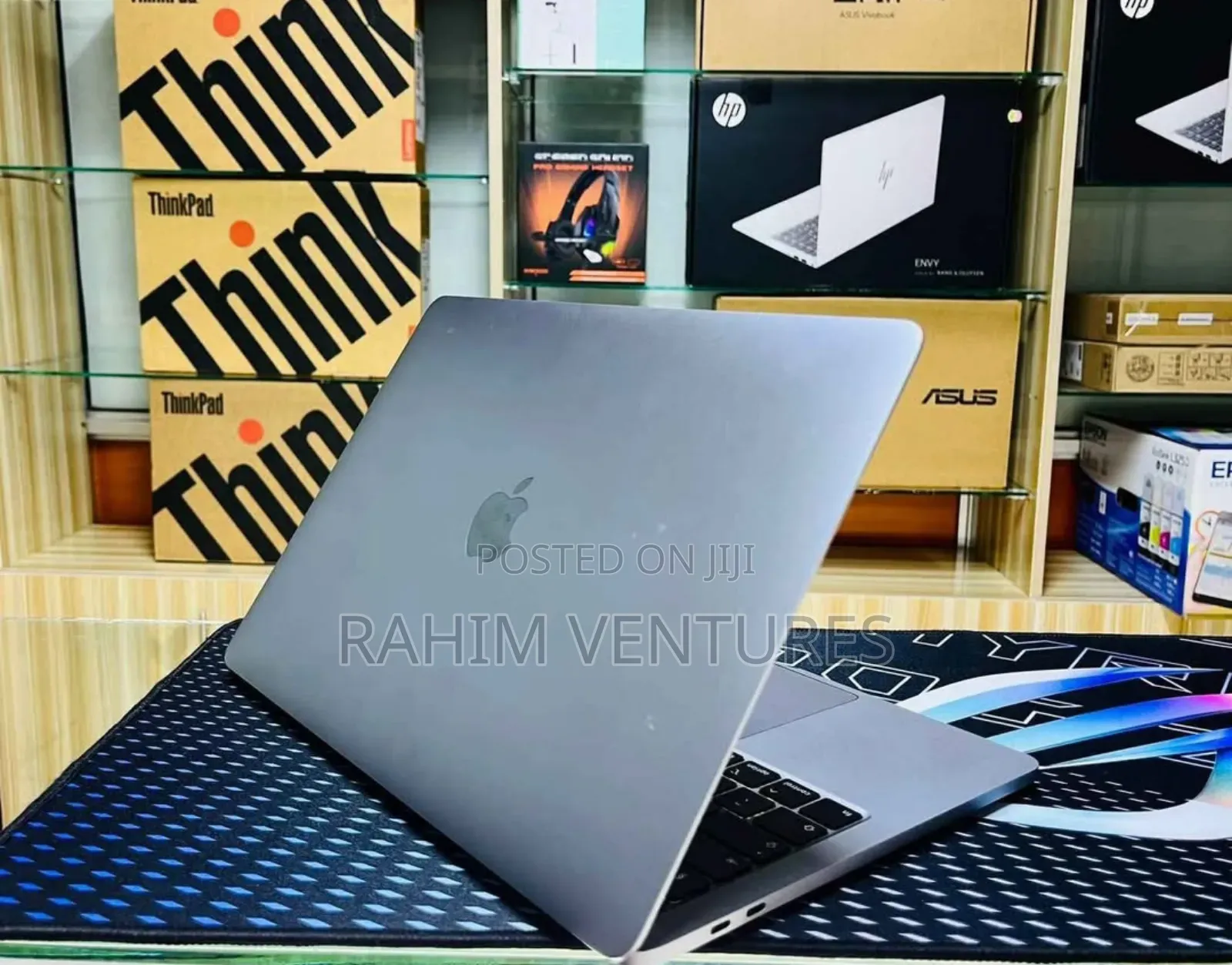 Laptop Apple MacBook Pro 2020 16GB Intel Core I7 SSD 512GB