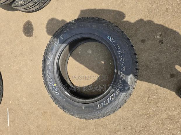 225/65r17 Bredgstone Tyre At - thumbnail 3