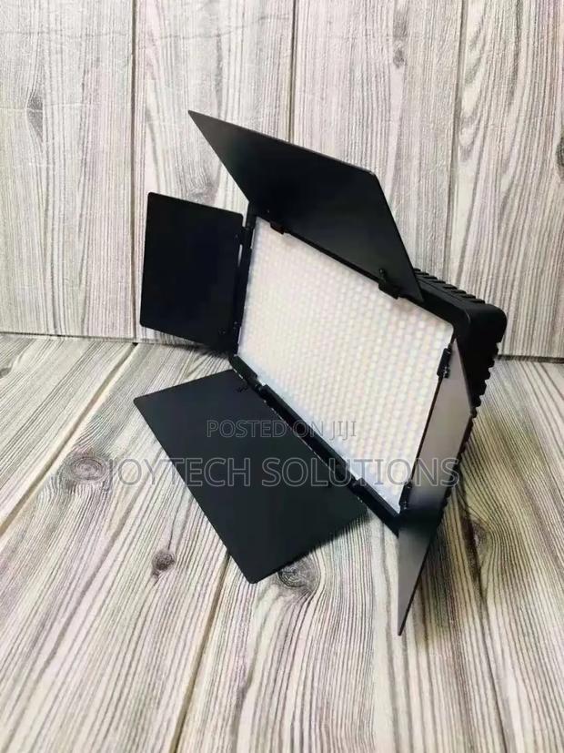 Flat Panel Light With Adjustable Tripod Stand - main view