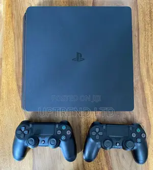 Black Two Pads ,Ps4,Ps4 Slim Used