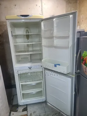 340 Bottom Xuk Refrigerator/ Frost at Free White