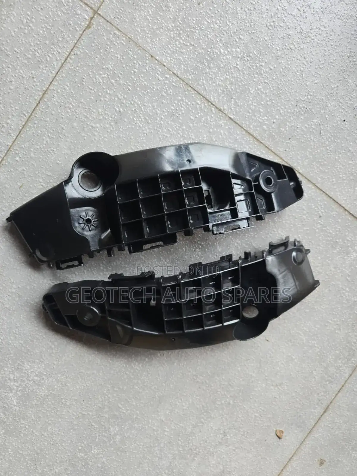 Toyota Hiace 7l, 9il Bumper Slides Available