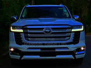 Toyota Land Cruiser Prado 2022 Pearl